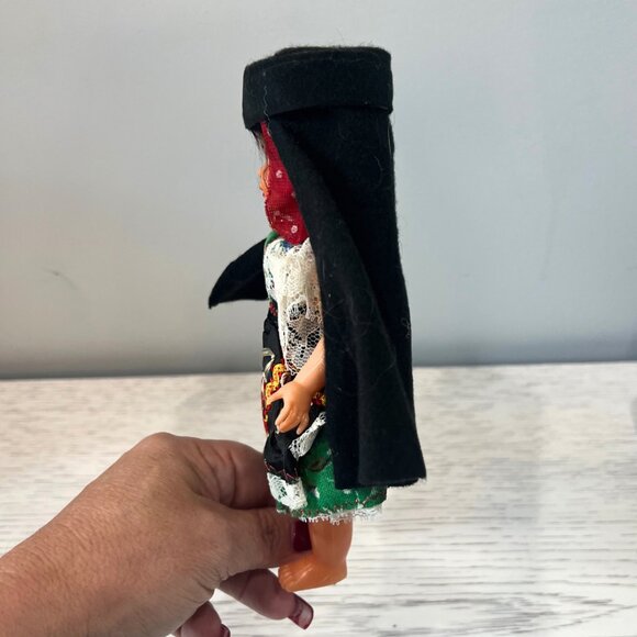 Vintage 1950's Italian 8" Sleepy Eyes Sardinian Souvenir Girl Doll Italy Pom Hat - Picture 7 of 11